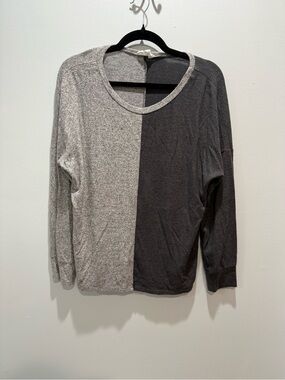 Korye Colorblock Long Sleeve Top Gray Black Lightweight Knit Size L